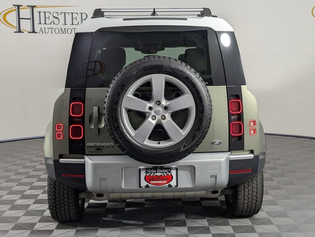 2023 Land Rover Defender 110 SE