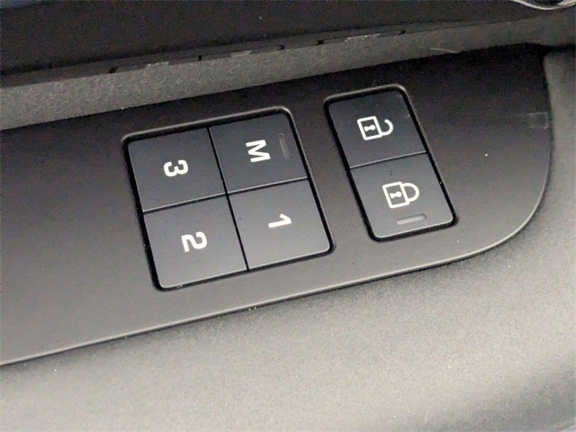 2023 Land Rover Discovery S