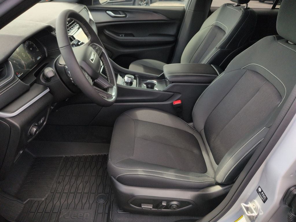 2026 Jeep Grand Cherokee Laredo X