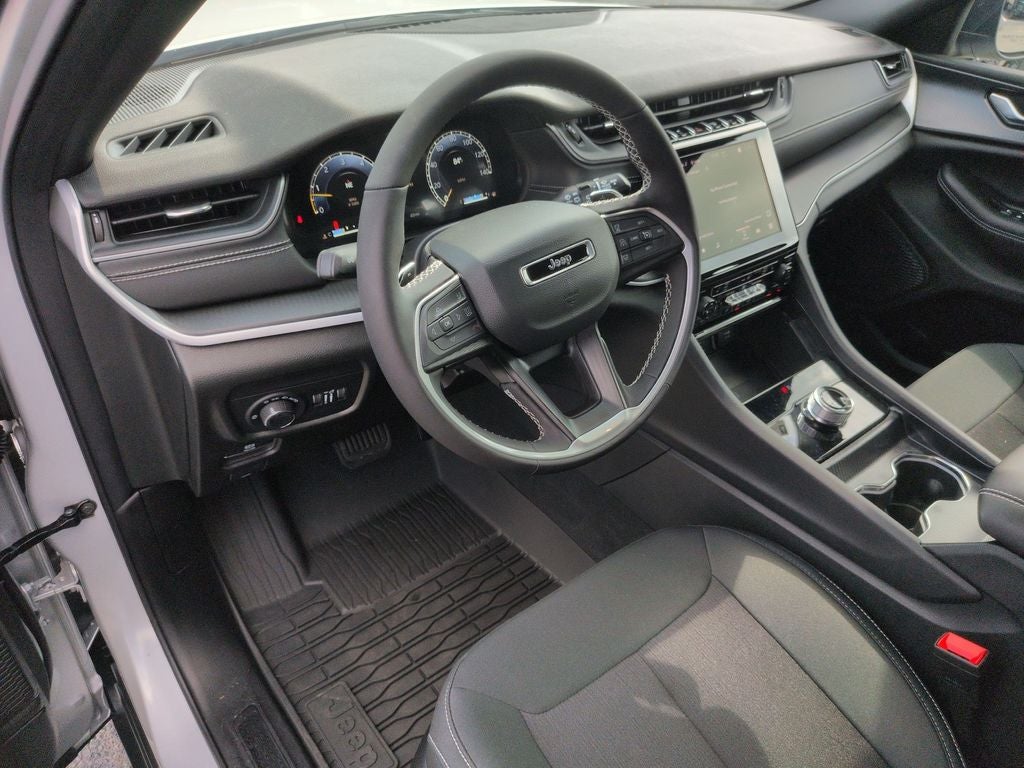 2026 Jeep Grand Cherokee Laredo X