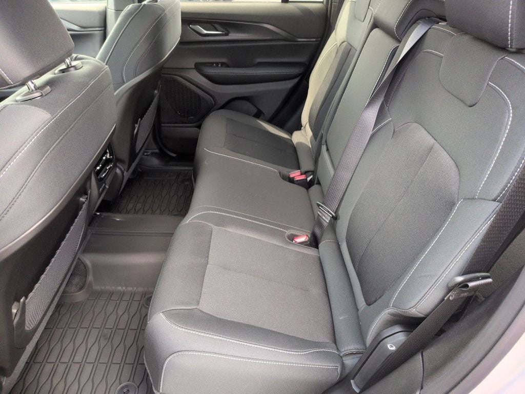 2026 Jeep Grand Cherokee Laredo X