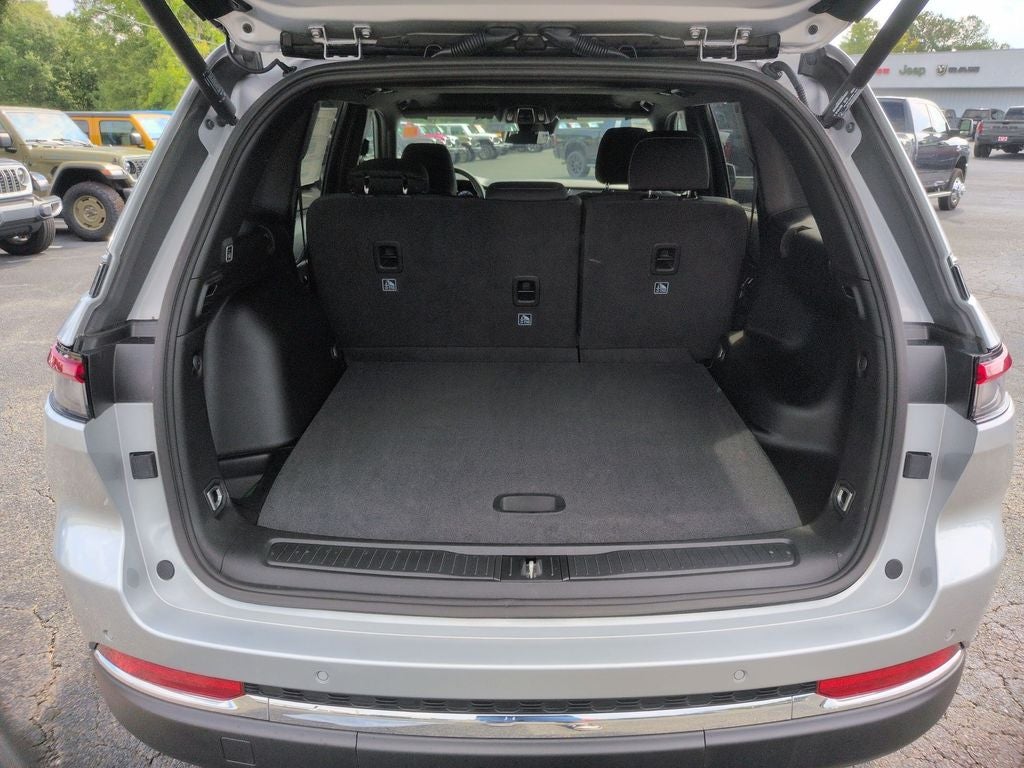 2026 Jeep Grand Cherokee Laredo X