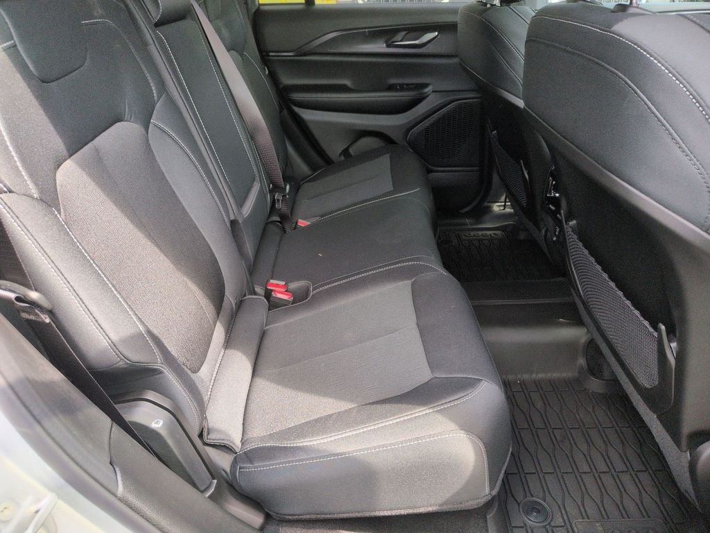 2026 Jeep Grand Cherokee Laredo X