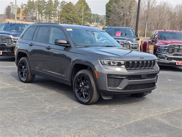 2026 Jeep Grand Cherokee Laredo