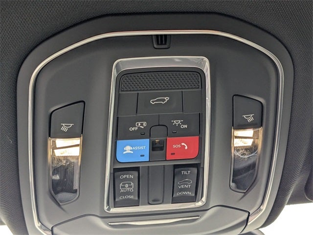 2026 Jeep Grand Cherokee Laredo