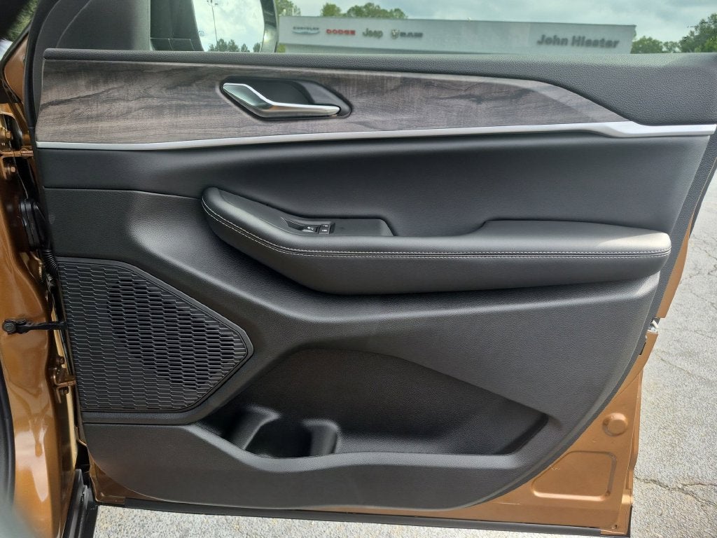 2027 Jeep Grand Cherokee Limited