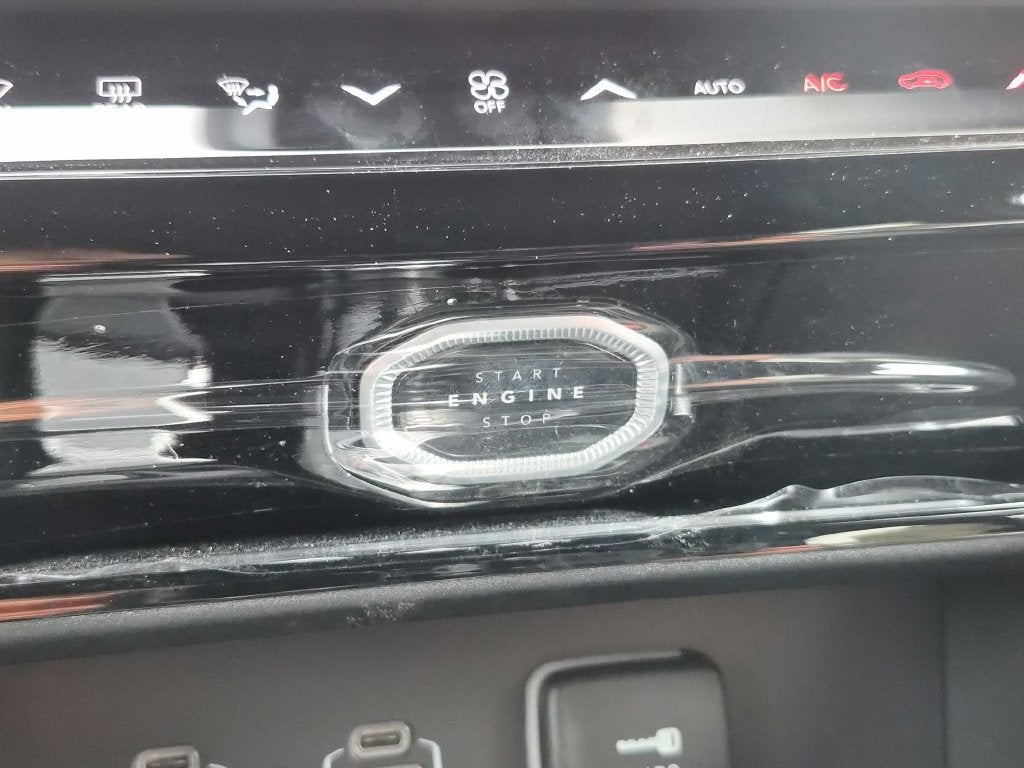 2026 Jeep Grand Cherokee Base