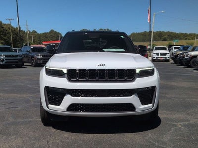 2026 Jeep Grand Cherokee Summit