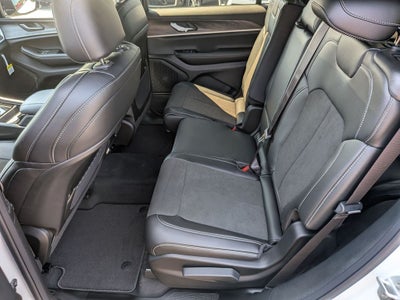 2027 Jeep Grand Cherokee L Laredo Altitude