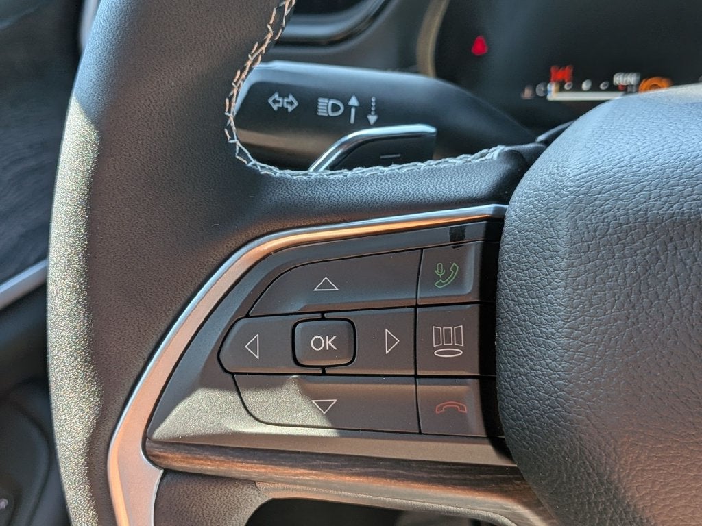 2027 Jeep Grand Cherokee L Laredo Altitude