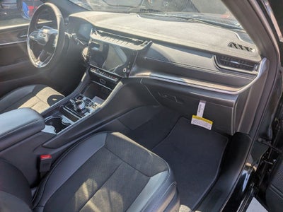 2027 Jeep Grand Cherokee L Laredo Altitude