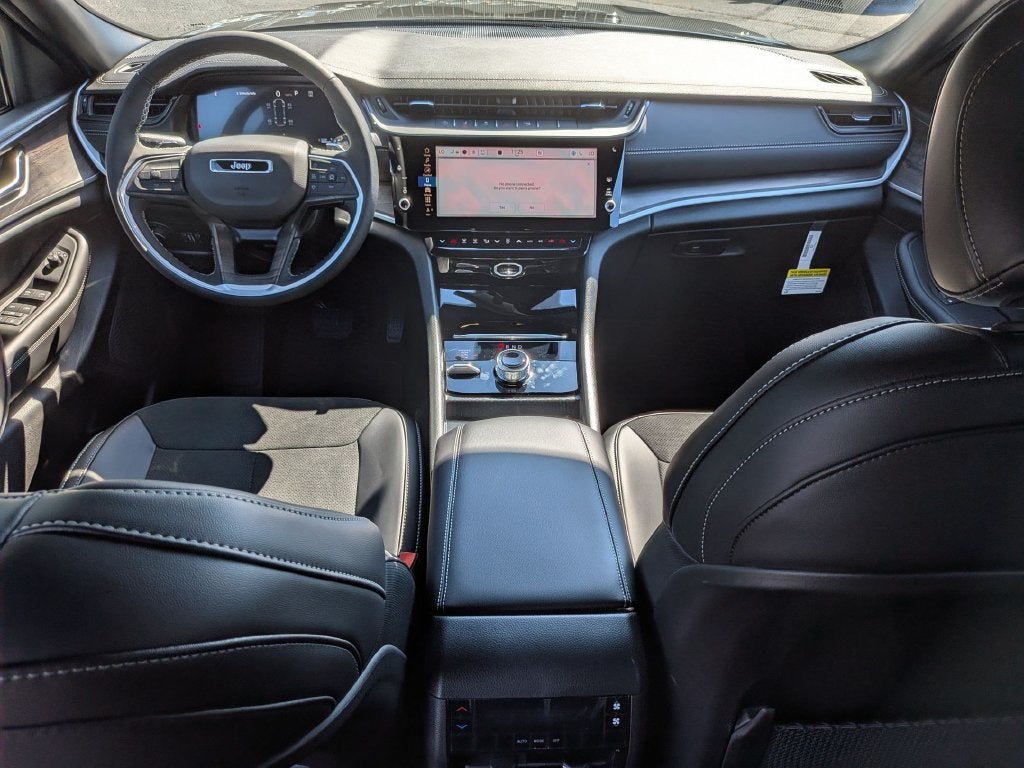 2027 Jeep Grand Cherokee L Laredo Altitude