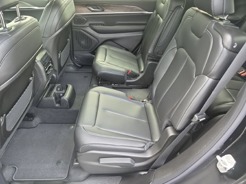 2027 Jeep Grand Cherokee L Limited