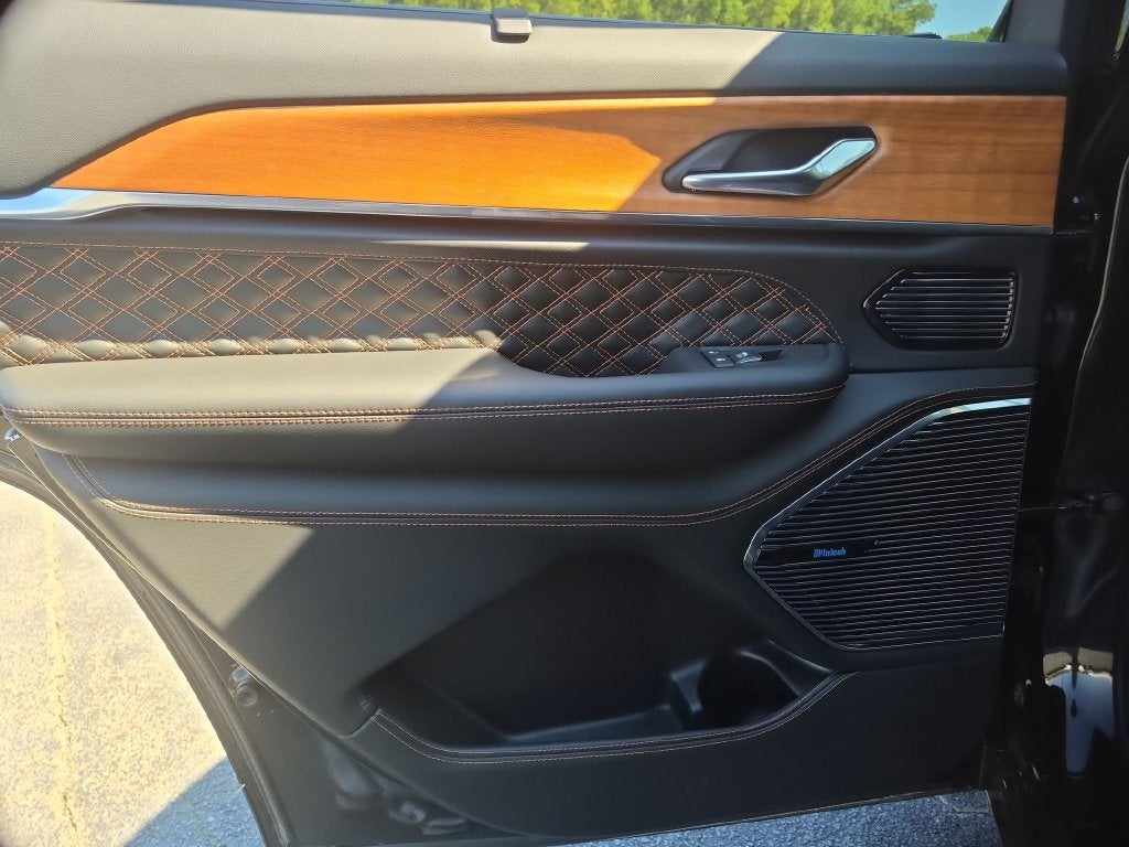 2026 Jeep Grand Cherokee L Summit