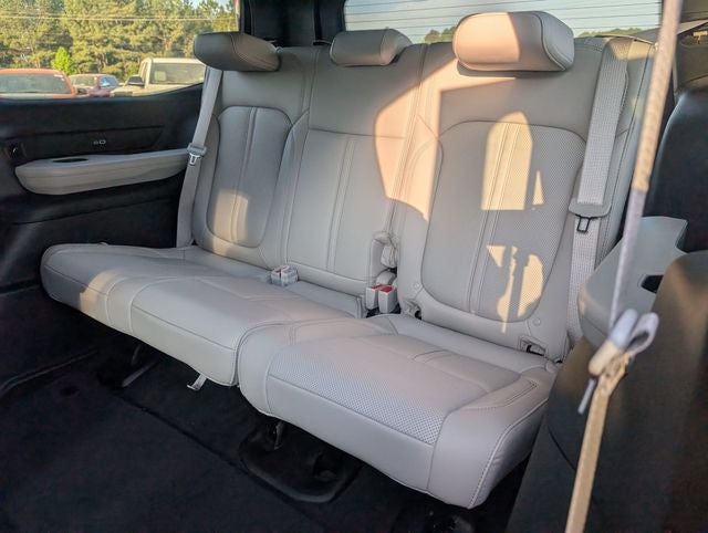 2026 Jeep Grand Wagoneer Base