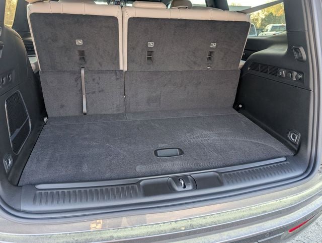 2026 Jeep Grand Wagoneer Base