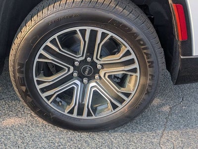 2026 Jeep Grand Wagoneer Base