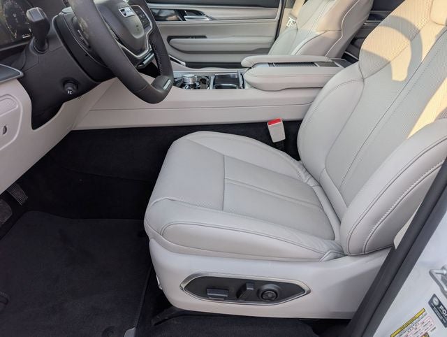 2026 Jeep Grand Wagoneer Base