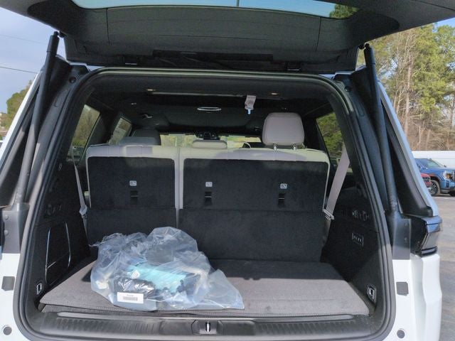 2026 Jeep Grand Wagoneer Base