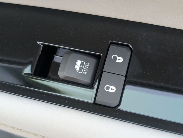 2026 Jeep Grand Wagoneer Base