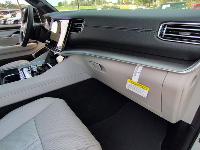 2026 Jeep Grand Wagoneer Base