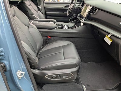 2026 Jeep Grand Wagoneer Base