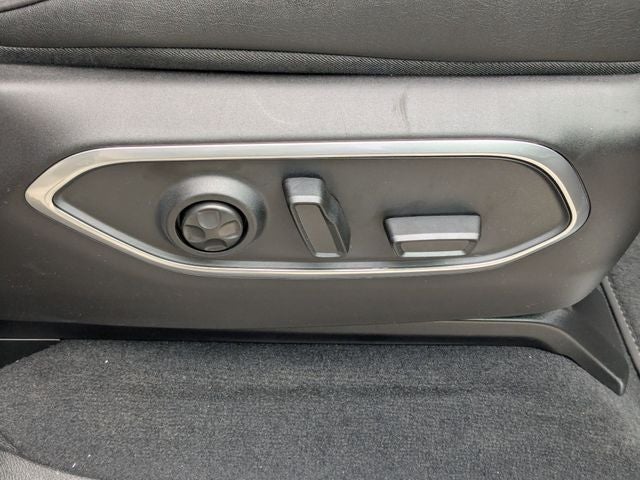 2026 Jeep Grand Wagoneer Base