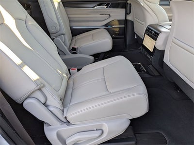 2026 Jeep Grand Wagoneer Base