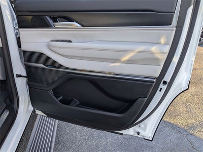 2026 Jeep Grand Wagoneer Base