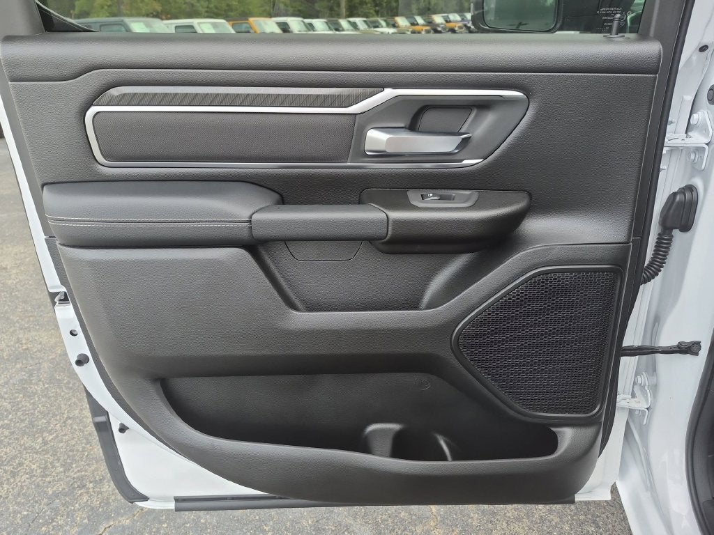2027 RAM 1500 Big Horn/Lone Star