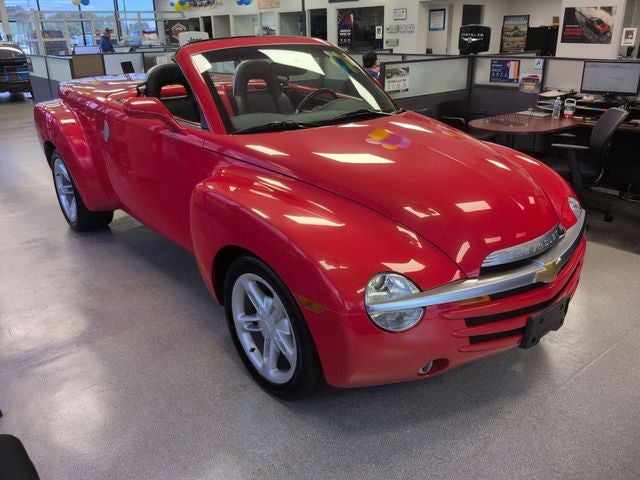 2004 Chevrolet SSR Base
