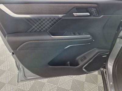 2025 GMC Acadia Denali