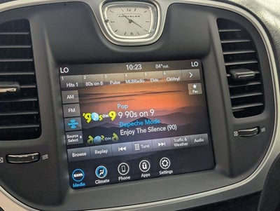 2022 Chrysler 300 Touring