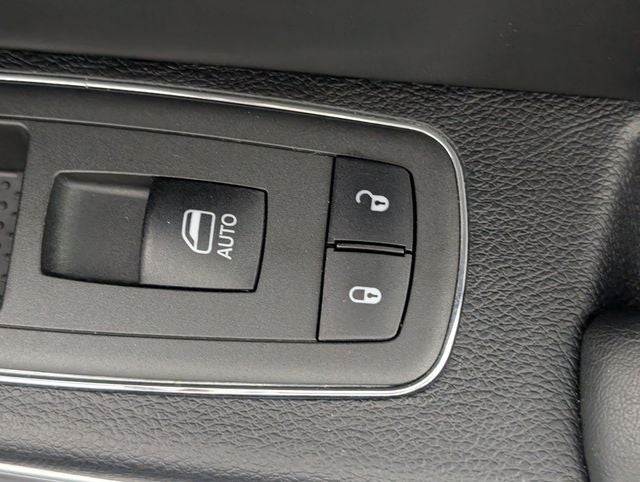 2022 Chrysler 300 Touring