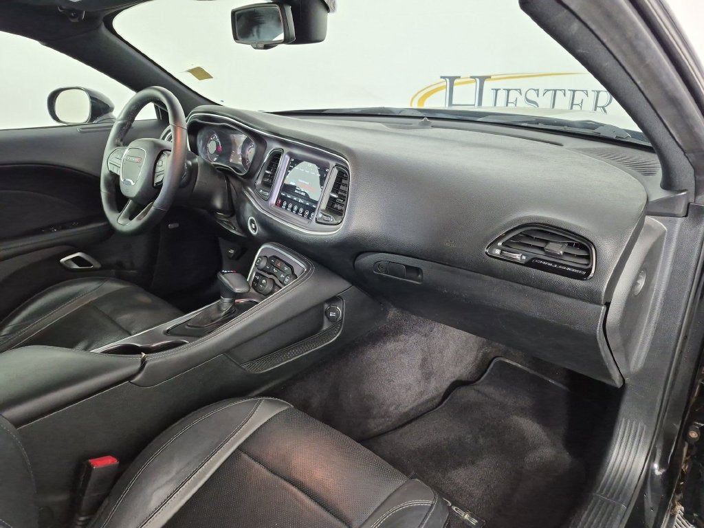 2017 Dodge Challenger SXT