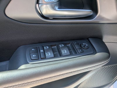 2027 Chrysler Pacifica LX