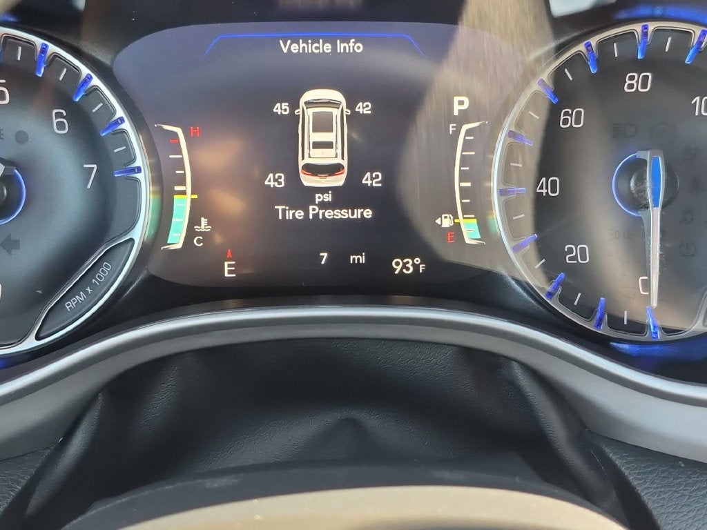 2027 Chrysler Pacifica LX