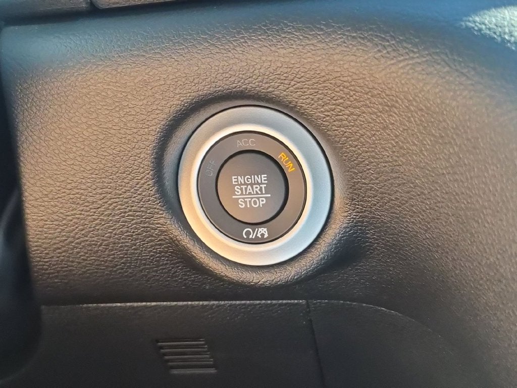 2027 Chrysler Pacifica LX