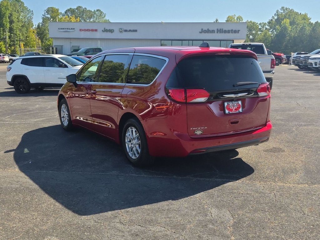 2027 Chrysler Pacifica LX