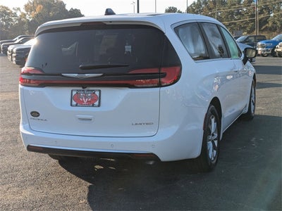 2026 Chrysler Pacifica Limited