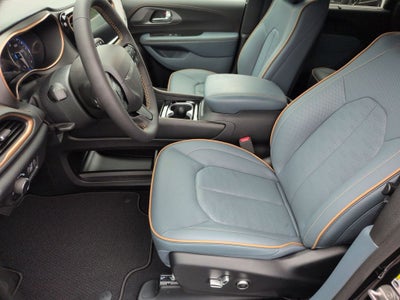 2027 Chrysler Pacifica Pinnacle