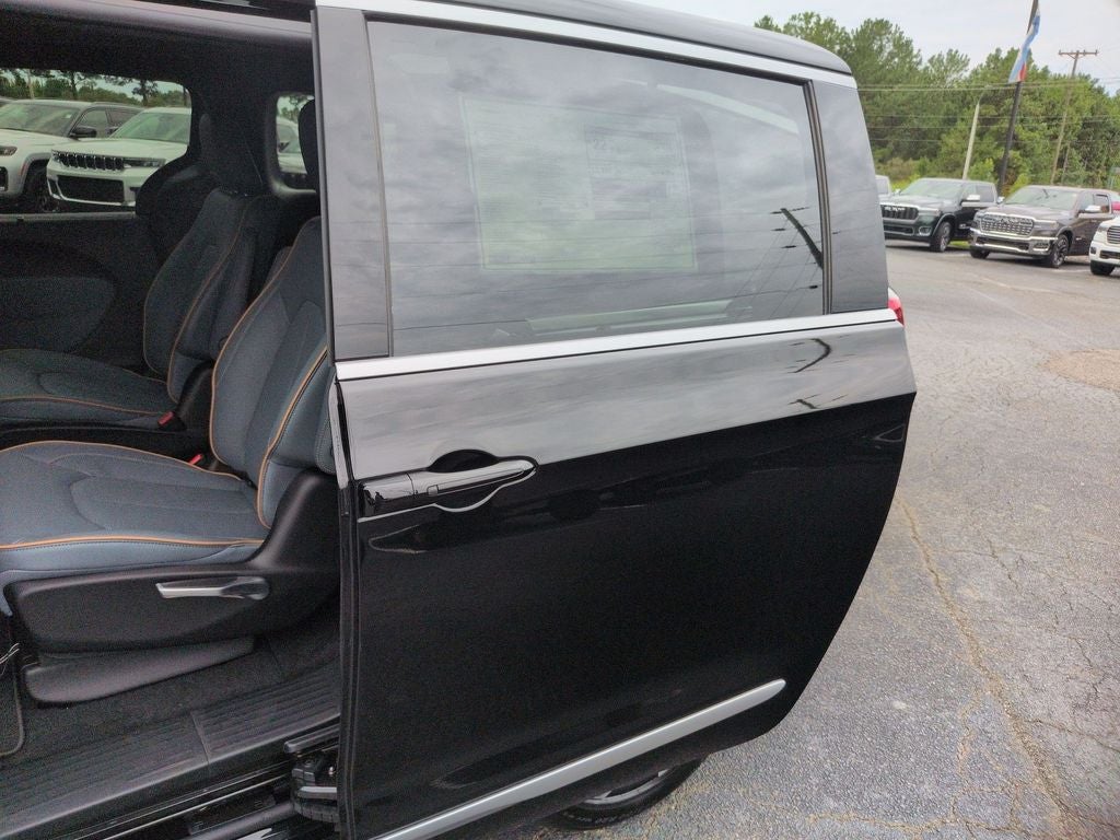 2027 Chrysler Pacifica Pinnacle
