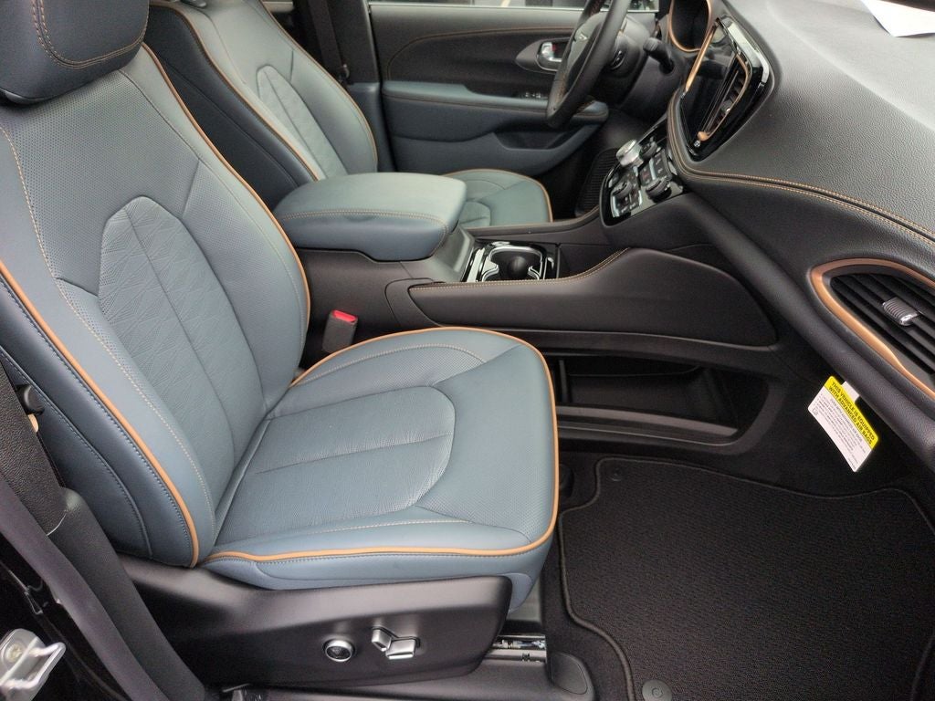 2027 Chrysler Pacifica Pinnacle