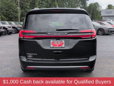 2027 Chrysler Pacifica Pinnacle