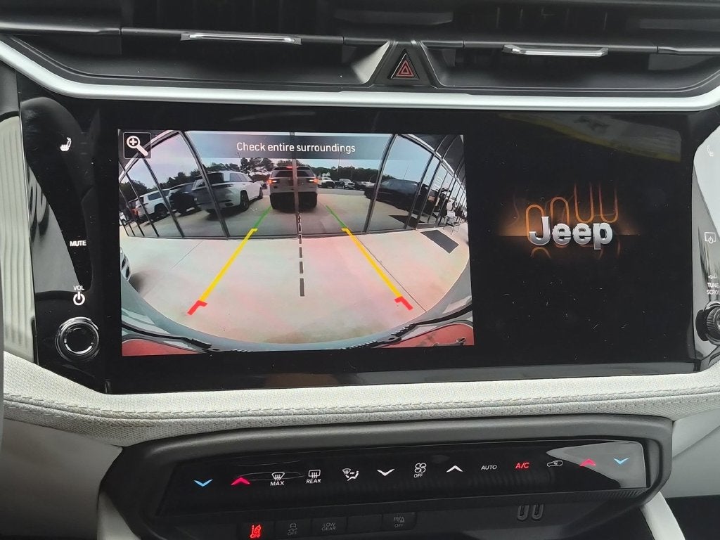 2026 Jeep Cherokee Laredo