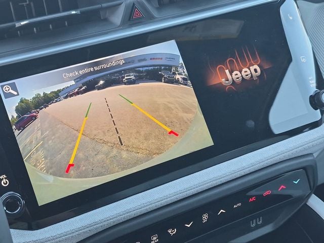 2026 Jeep Cherokee Laredo