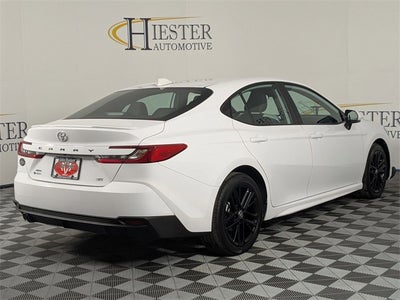 2025 Toyota Camry SE