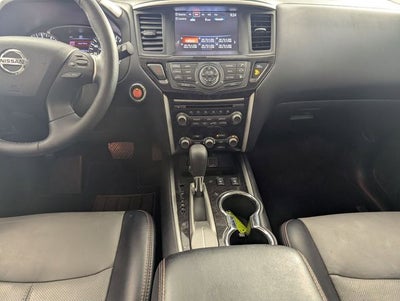 2019 Nissan Pathfinder SL