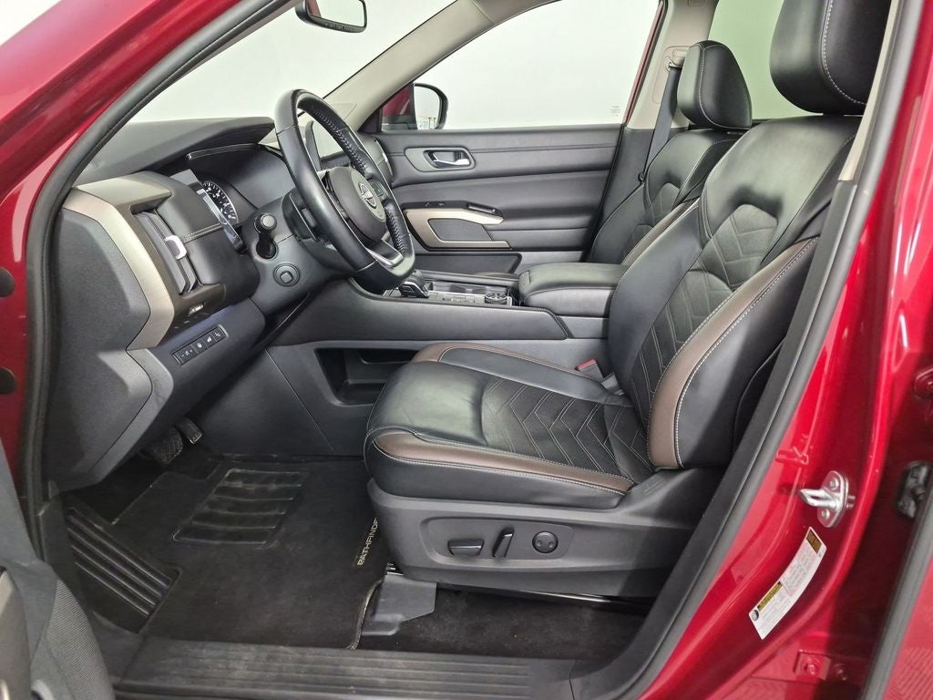 2022 Nissan Pathfinder Platinum
