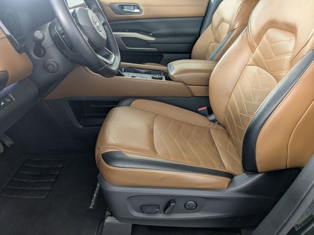 2022 Nissan Pathfinder Platinum
